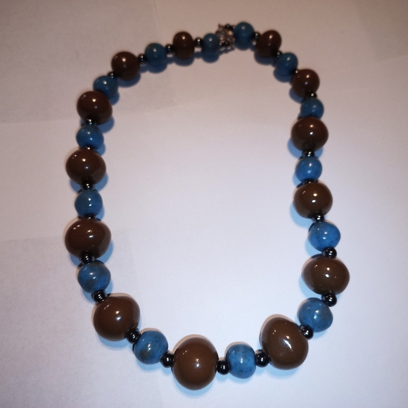 Jewelry Bundle with Necklaces & Bracelets - Picture 11 of 12